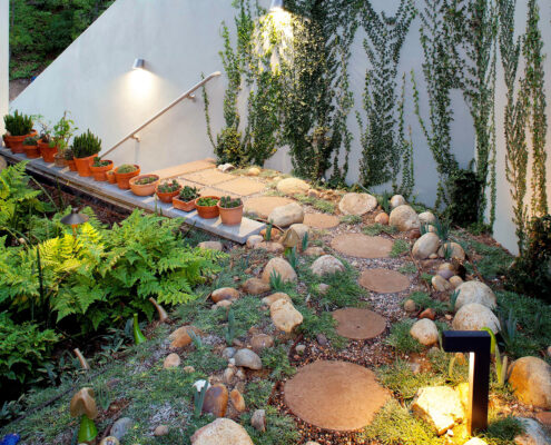Nature path and Rain Garden